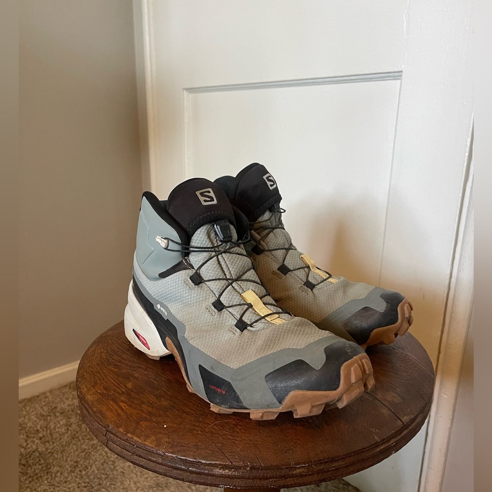 Salomon Women’s Cross Hike hiking shoes
